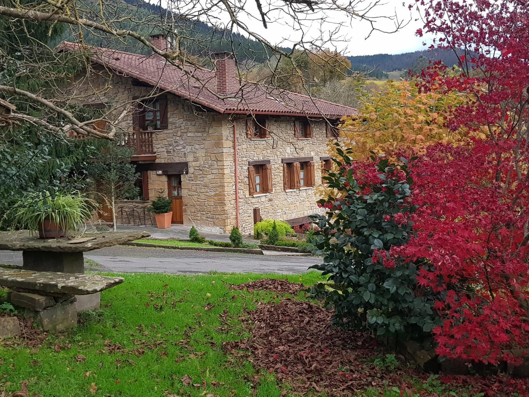 Muxika Agroturismo Iberreko Errota מראה חיצוני תמונה